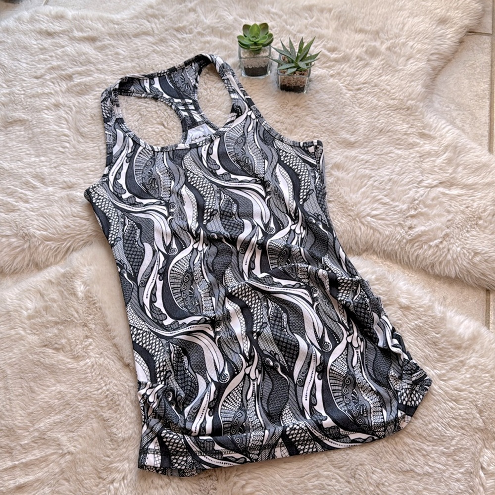 Karma Athletics Tank Top Shirt Black White - Picture 2 of 9